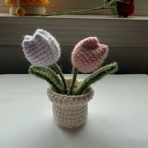 Handmade Crochet Tulip Pot – Forever Flowers Desk Decor